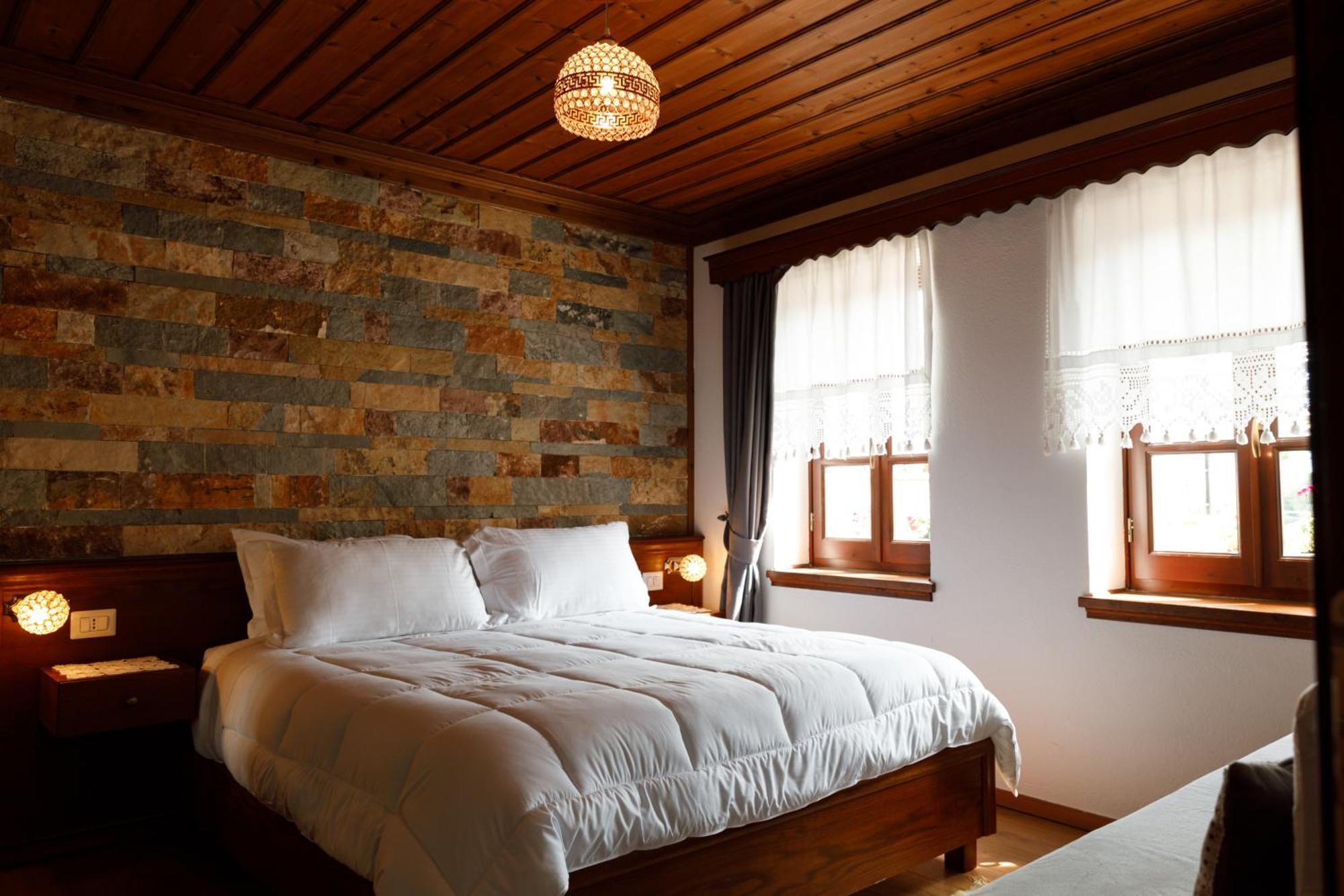 Hotel Pashai Gjirokastër Extérieur photo