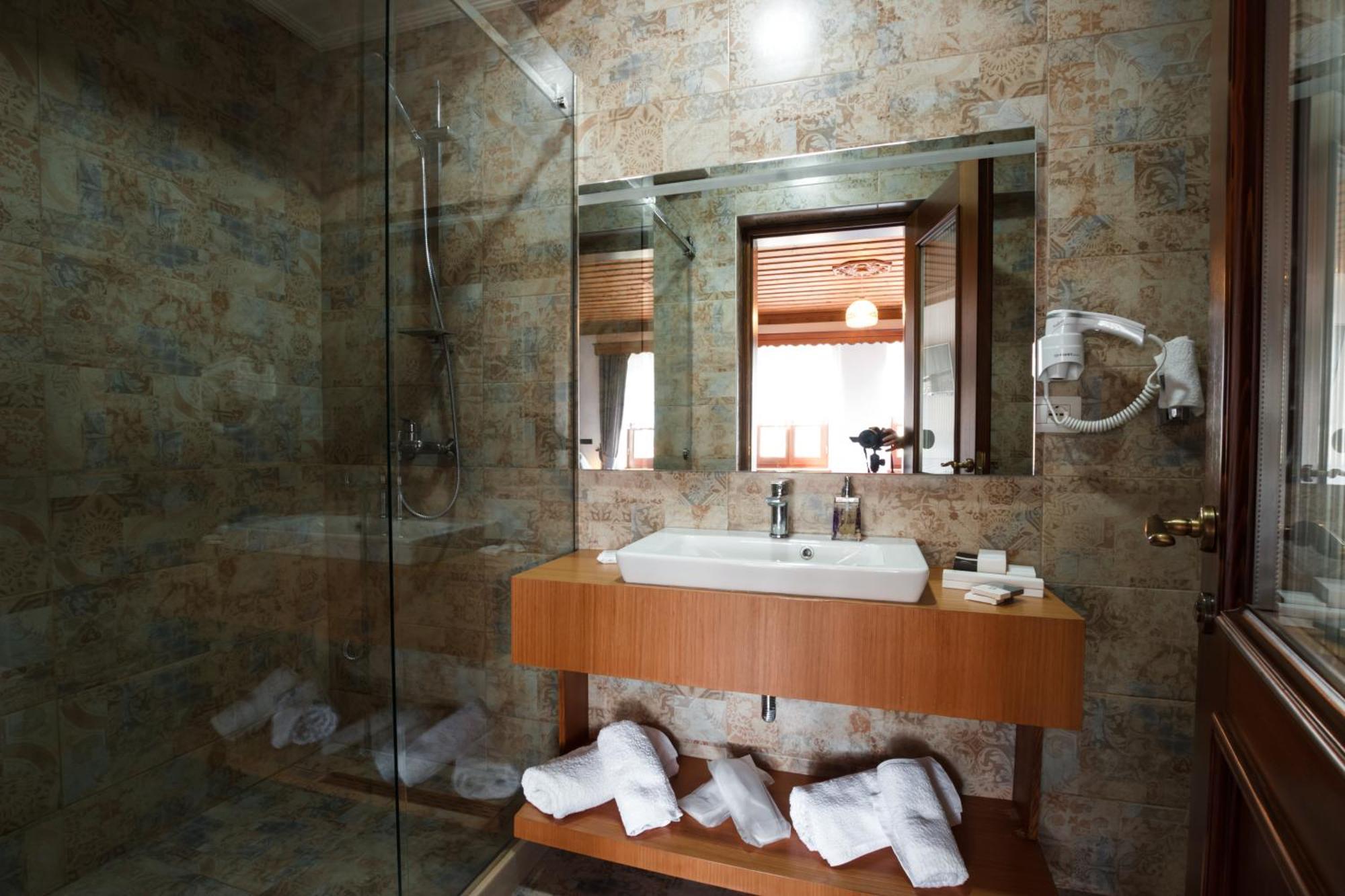 Hotel Pashai Gjirokastër Extérieur photo