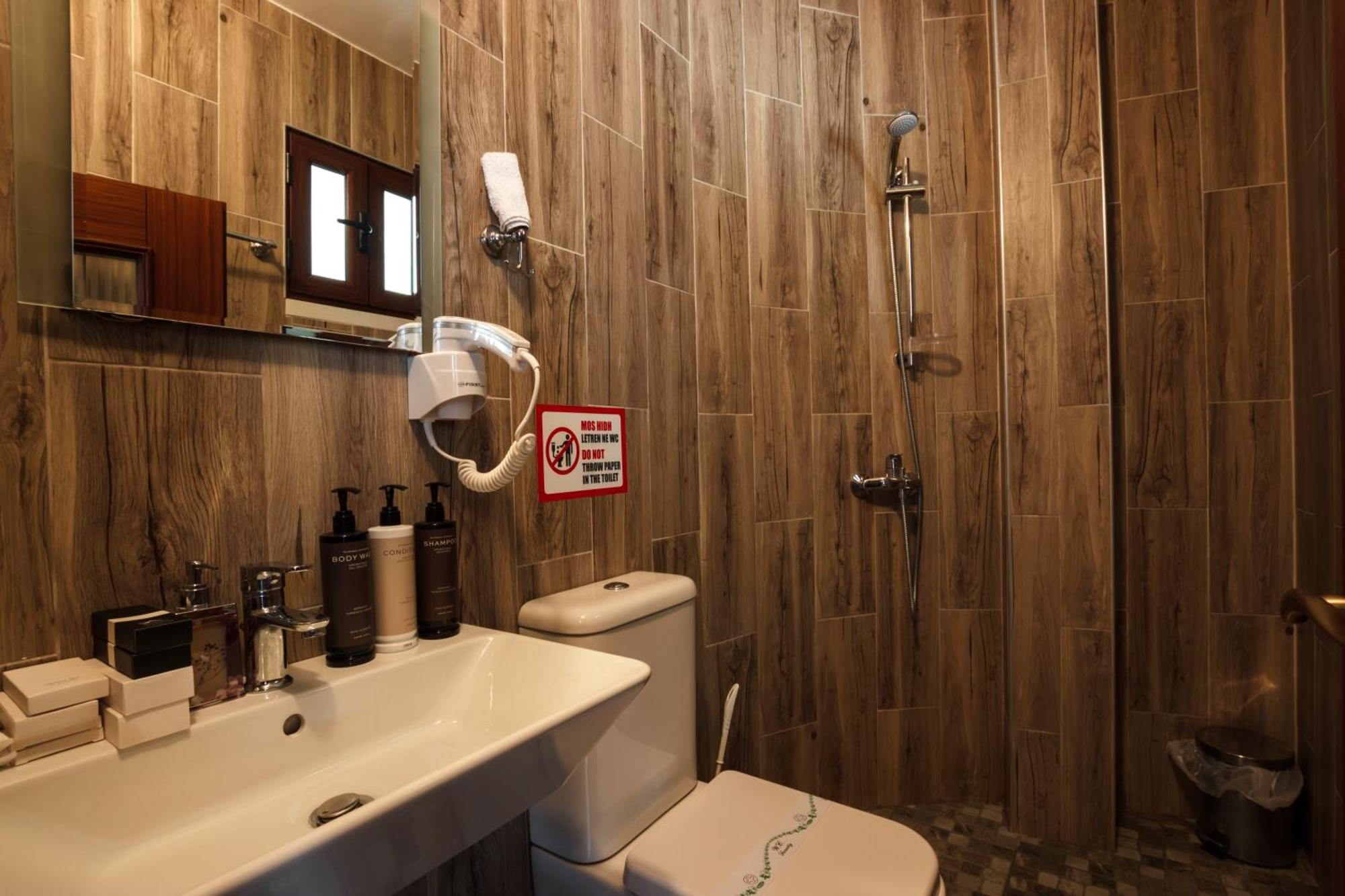 Hotel Pashai Gjirokastër Extérieur photo