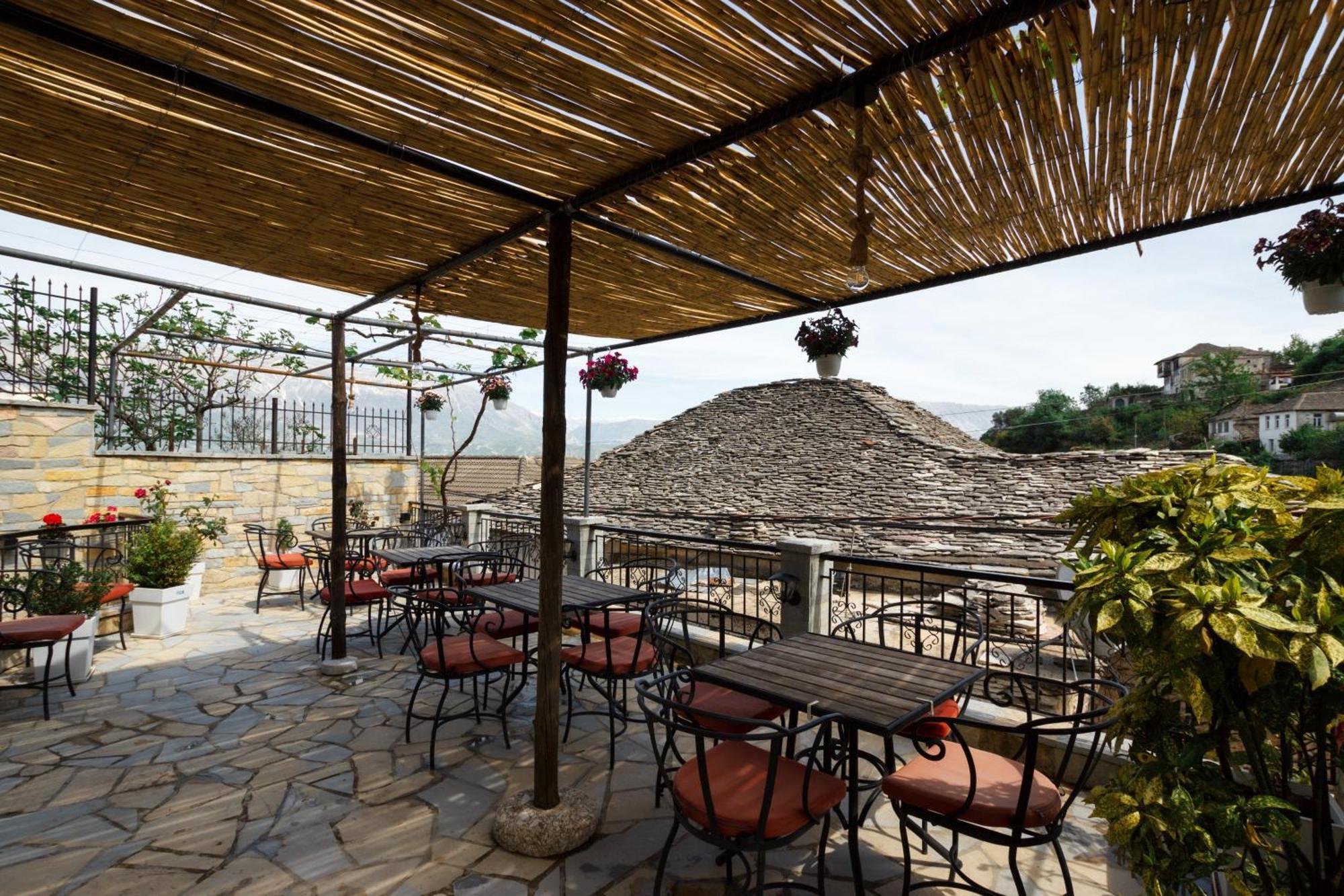 Hotel Pashai Gjirokastër Extérieur photo