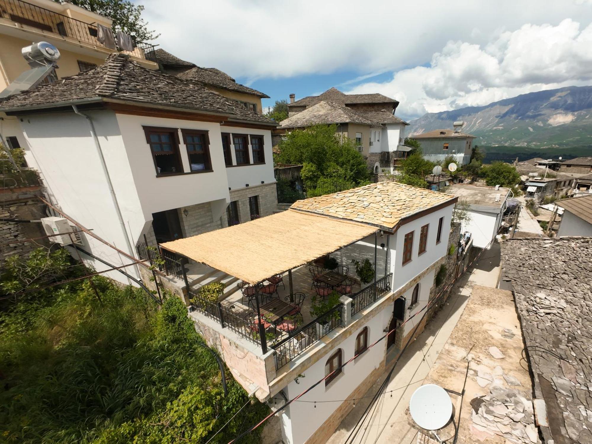 Hotel Pashai Gjirokastër Extérieur photo